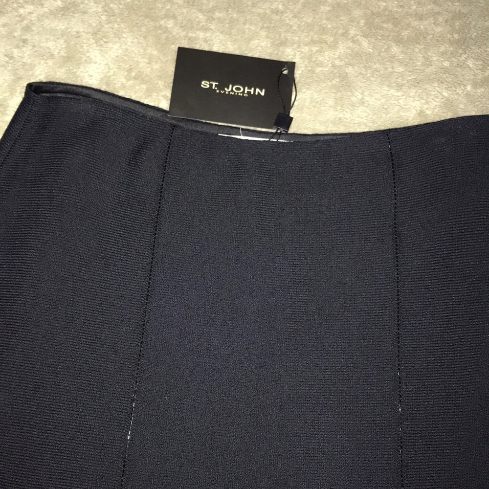 St. John Evening size 10 black sequined skirt - Picture 6 of 8